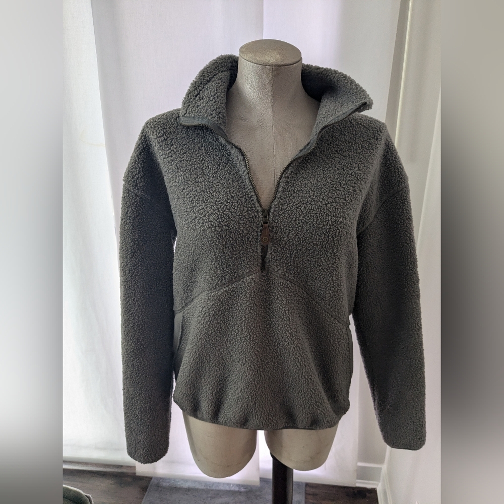 Grey pull over fleece
